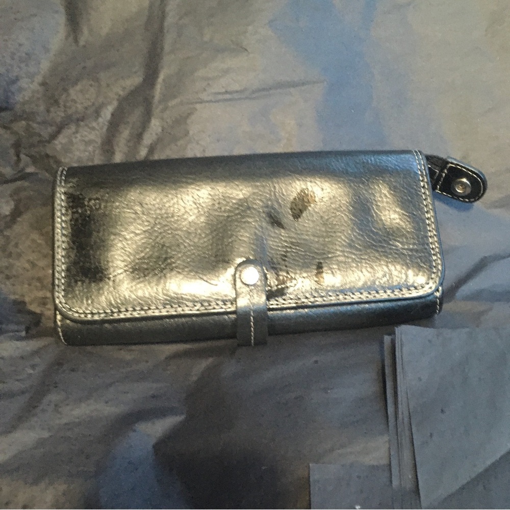 Black Fossil tri fold wallet